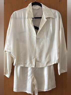Lilysilk Mulberry silk Two-Piece Pajama Set in Cream NWOT